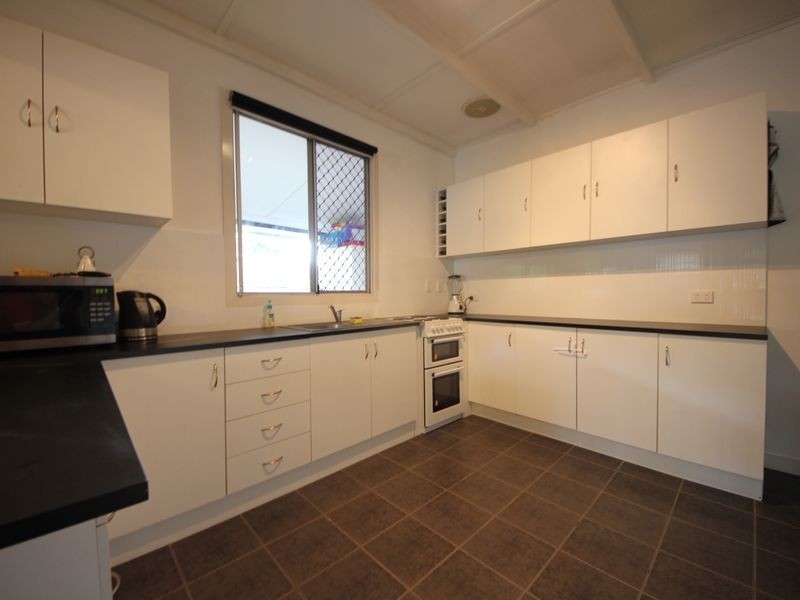 42 Frenchs Road, Petrie QLD 4502