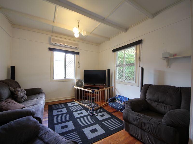 42 Frenchs Road, Petrie QLD 4502