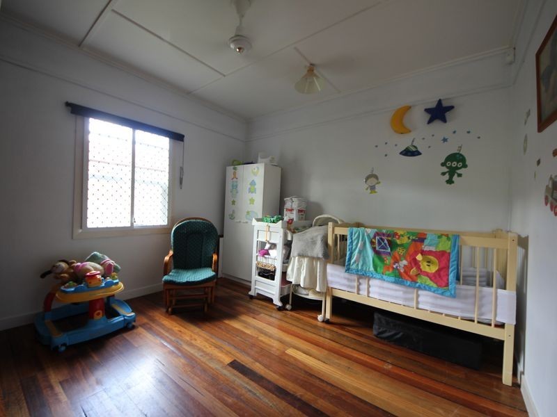 42 Frenchs Road, Petrie QLD 4502