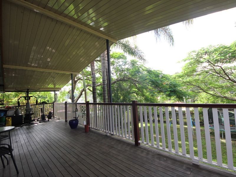 42 Frenchs Road, Petrie QLD 4502