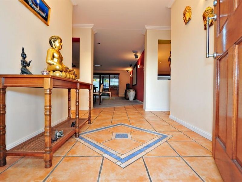 8 Sefton Court, North Lakes QLD 4509