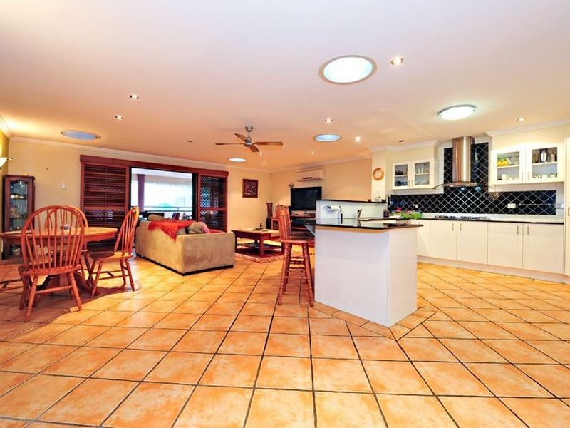 8 Sefton Court, North Lakes QLD 4509