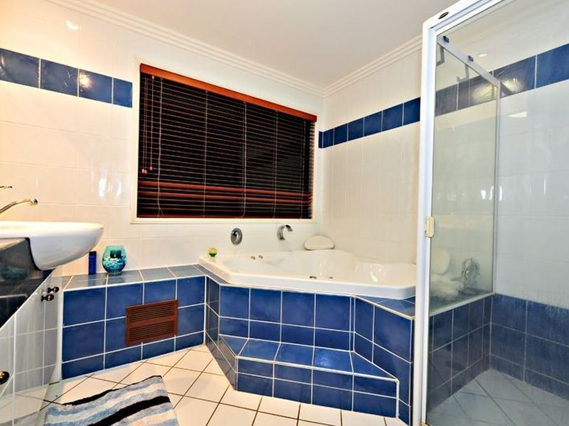 8 Sefton Court, North Lakes QLD 4509