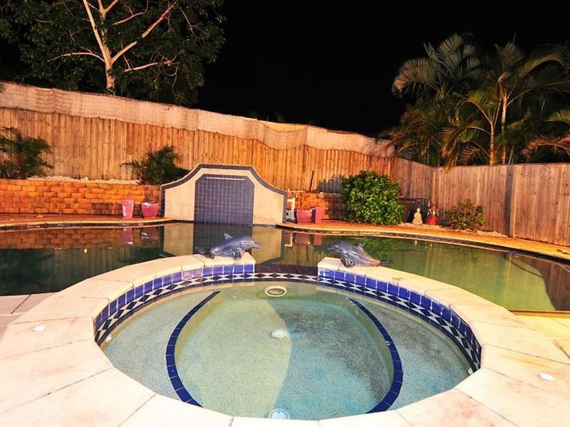 8 Sefton Court, North Lakes QLD 4509