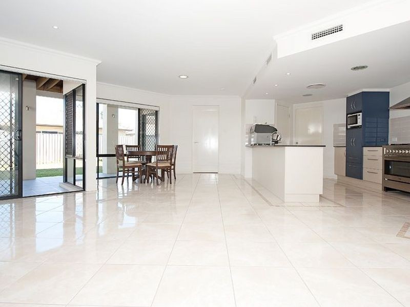 25 Langer Circuit, North Lakes QLD 4509