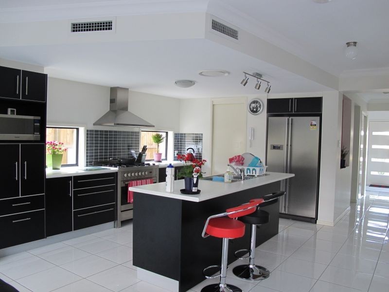25 Astley Parade, North Lakes QLD 4509