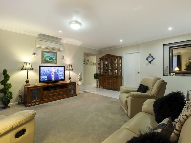 28 Magnetic Terrace, North Lakes QLD 4509