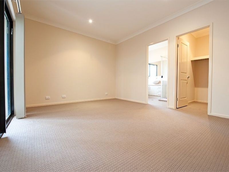 10 Echidna Parade, North Lakes QLD 4509