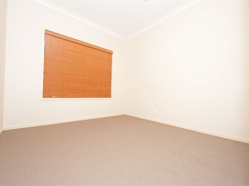 10 Echidna Parade, North Lakes QLD 4509