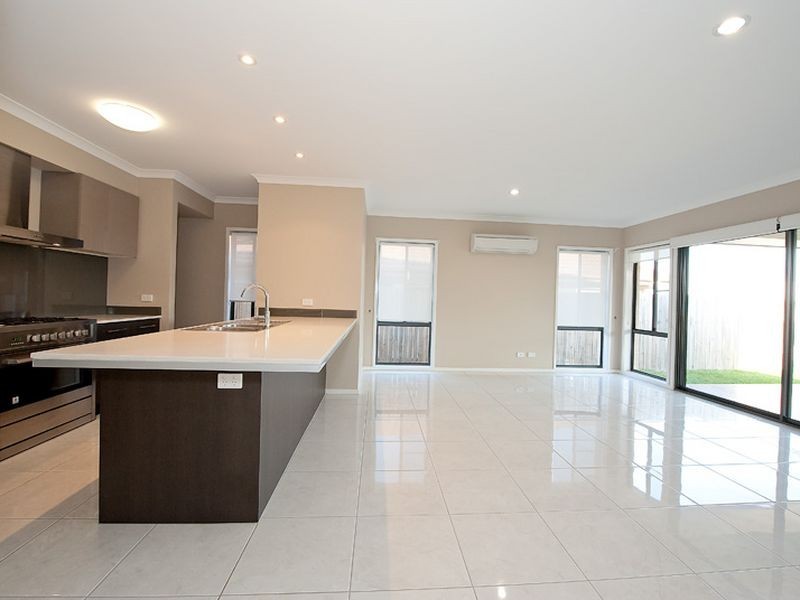 18 Kakadu Court, North Lakes QLD 4509