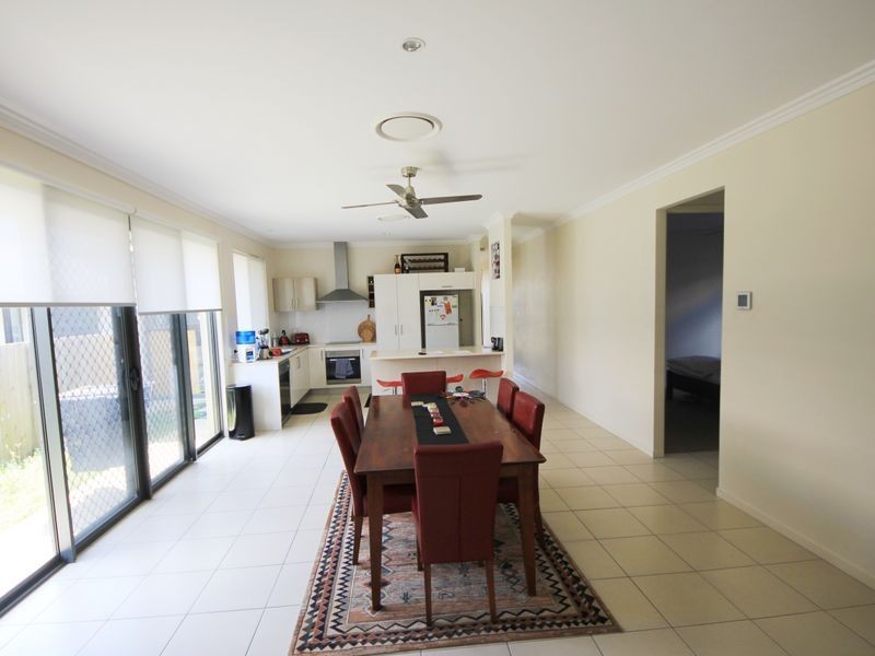 22 Williams Crescent, North Lakes QLD 4509