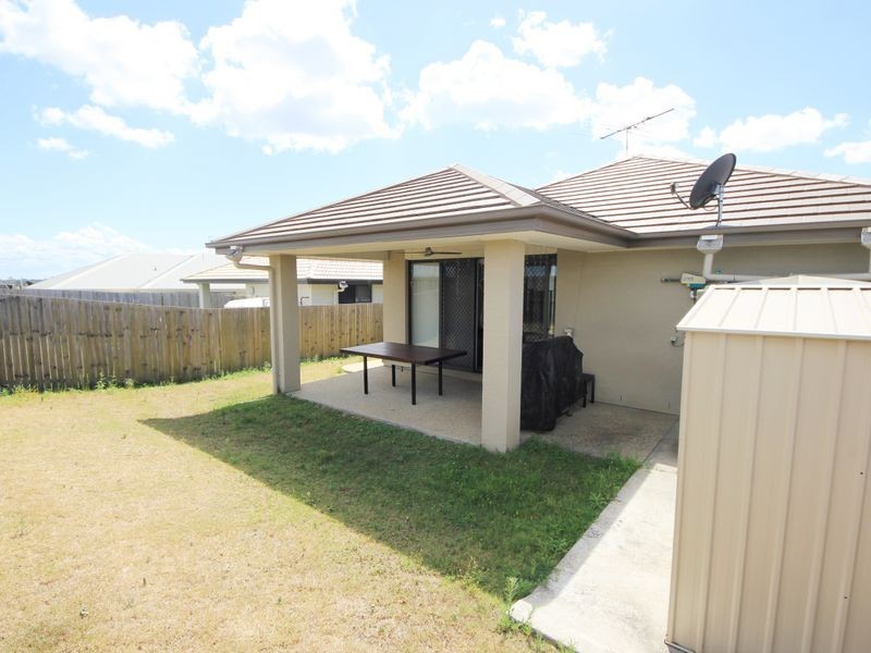22 Williams Crescent, North Lakes QLD 4509