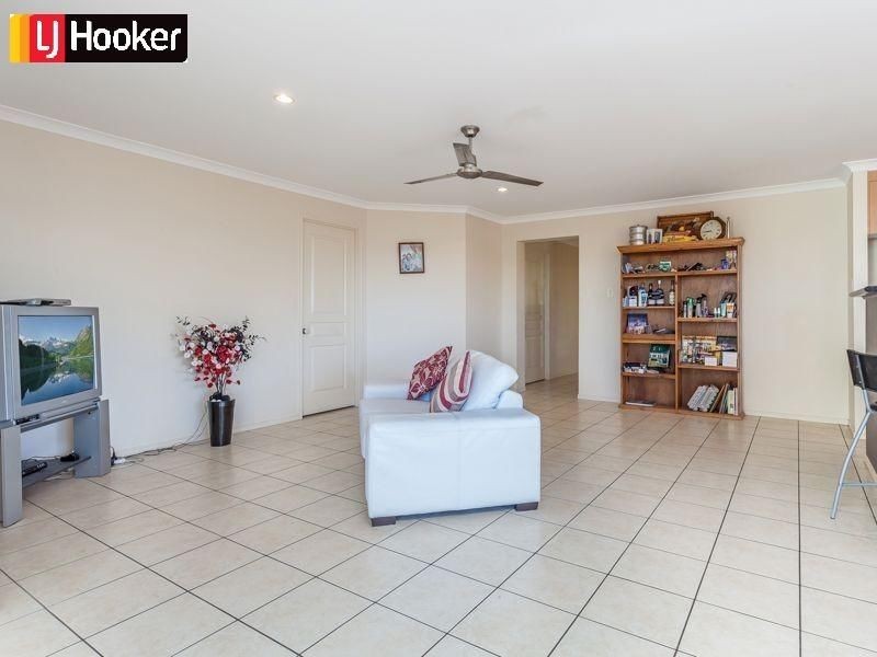 15 Dotterel Crescent, North Lakes QLD 4509
