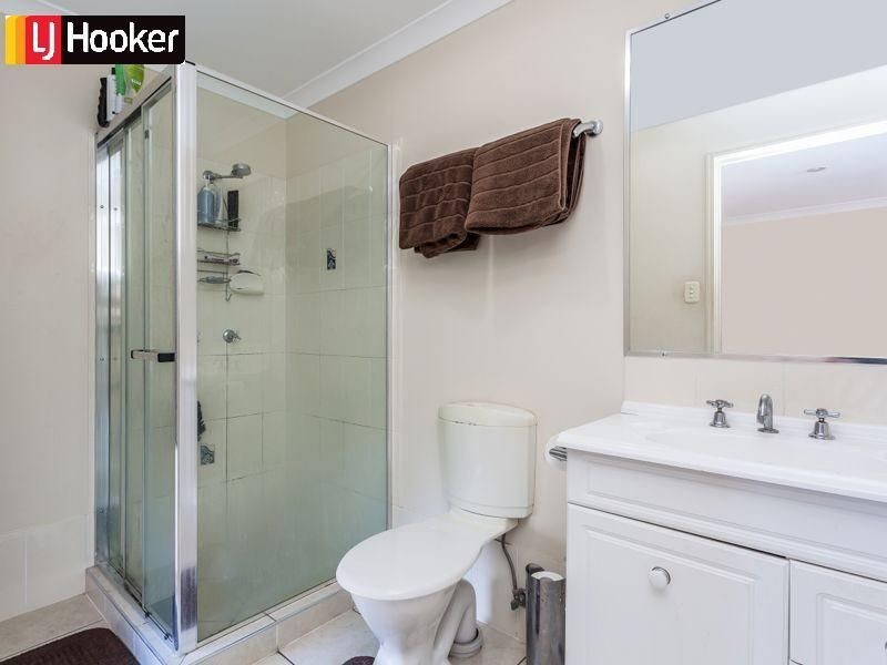 15 Dotterel Crescent, North Lakes QLD 4509