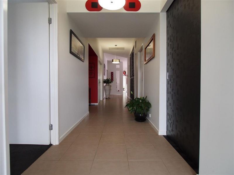 8 Orla Court, Murrumba Downs QLD 4503