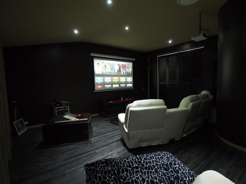 8 Orla Court, Murrumba Downs QLD 4503