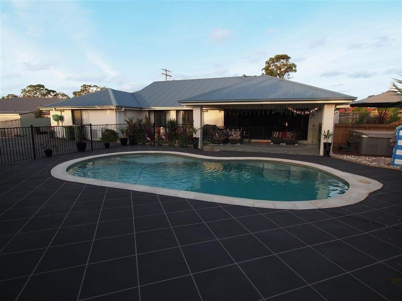 8 Orla Court, Murrumba Downs QLD 4503