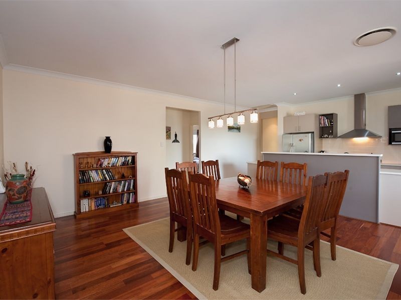 6 Kangaroo Street, North Lakes QLD 4509