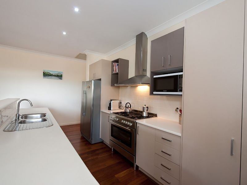6 Kangaroo Street, North Lakes QLD 4509