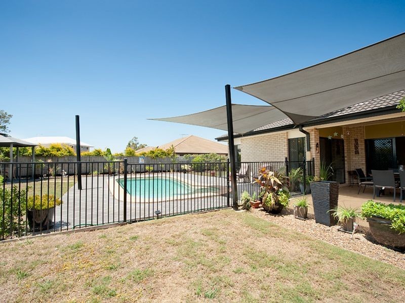 6 Kangaroo Street, North Lakes QLD 4509