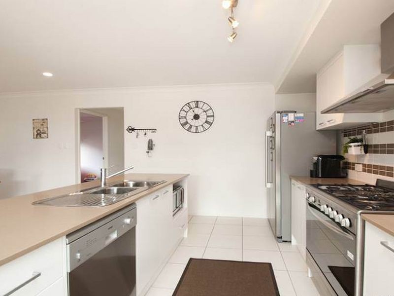 65 Shimao Crescent, North Lakes QLD 4509