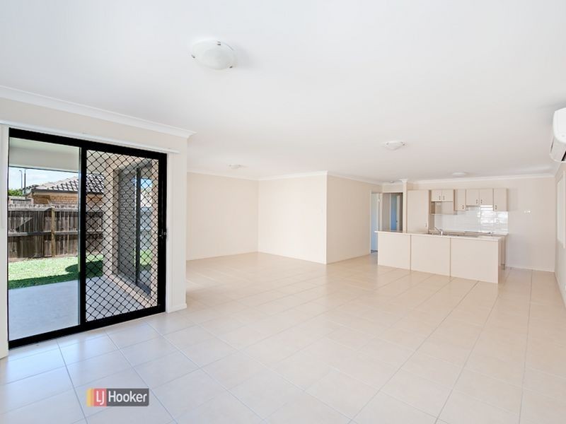 15 Nina Crescent, North Lakes QLD 4509