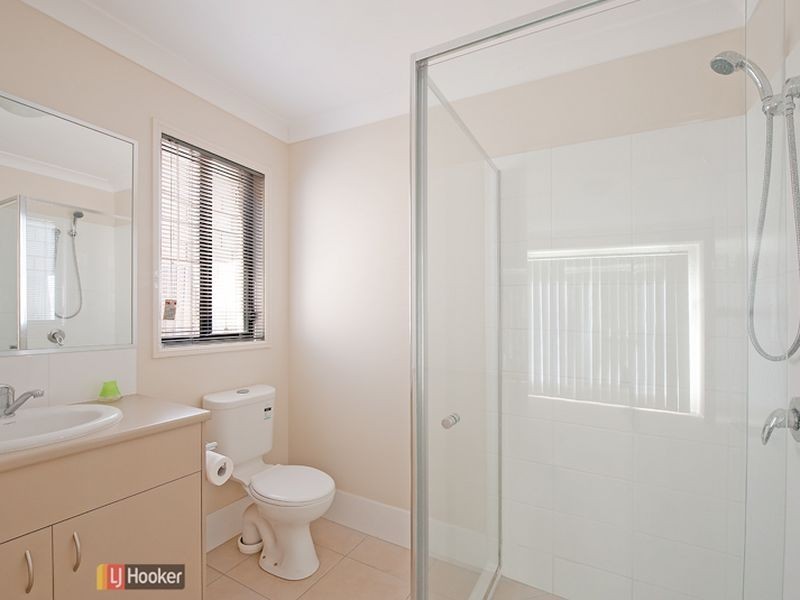 15 Nina Crescent, North Lakes QLD 4509