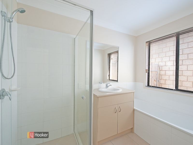 15 Nina Crescent, North Lakes QLD 4509