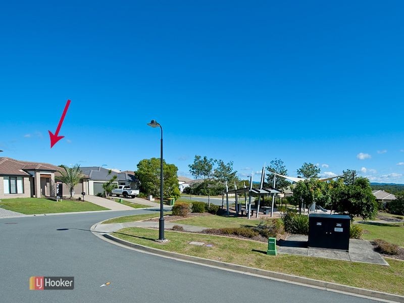 15 Nina Crescent, North Lakes QLD 4509