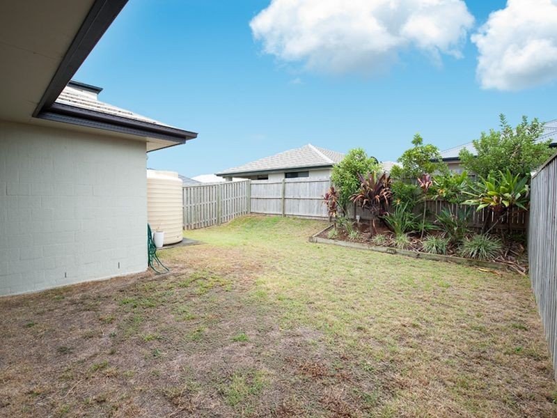 21 Riviera Crescent, North Lakes QLD 4509