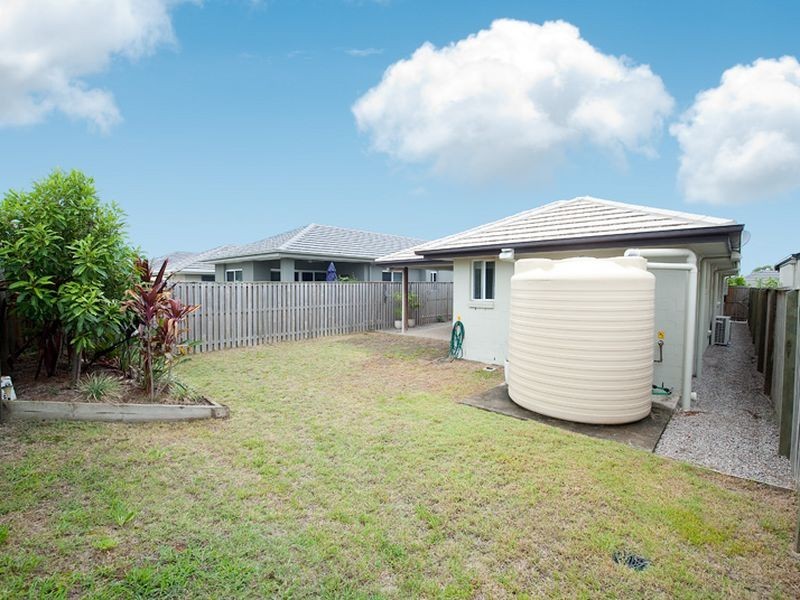 21 Riviera Crescent, North Lakes QLD 4509