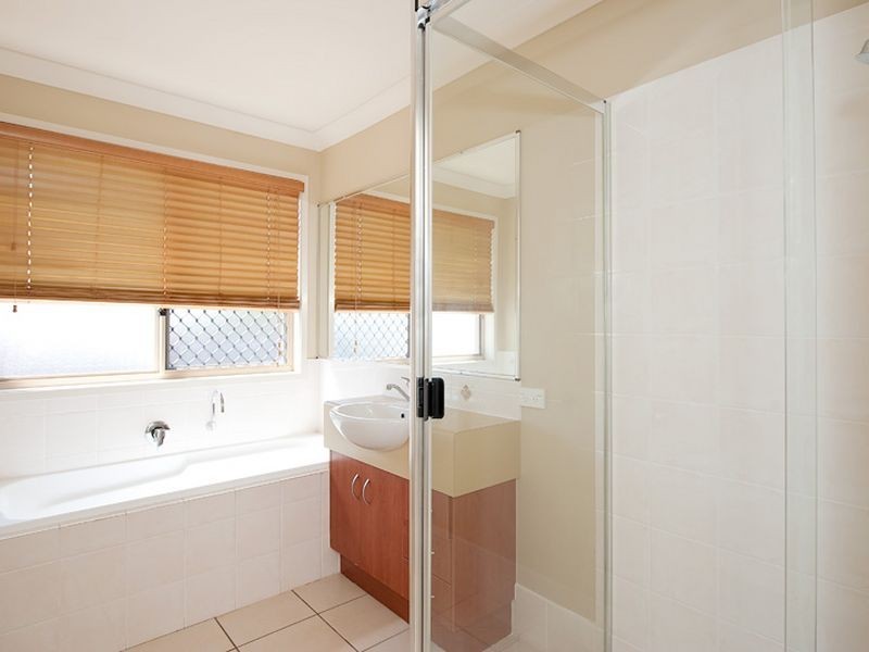 11 Swordgrass Court, Kallangur QLD 4503