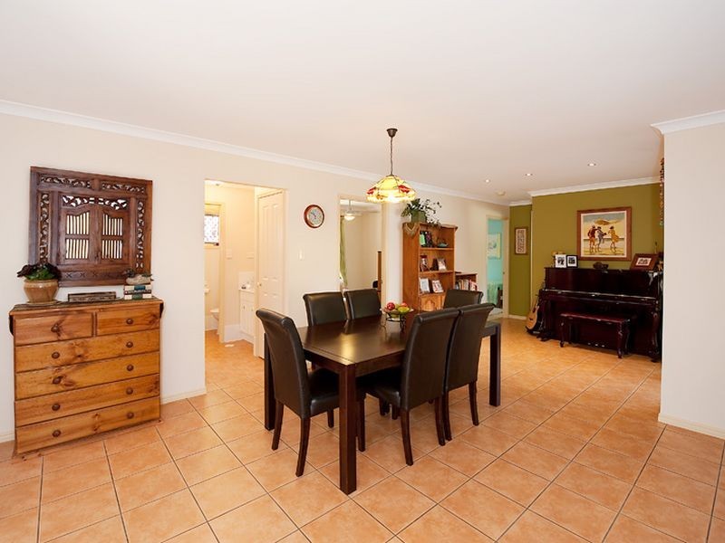 19 Chilton Crescent, North Lakes QLD 4509