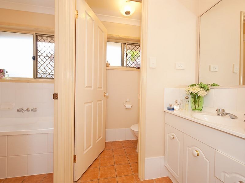 19 Chilton Crescent, North Lakes QLD 4509