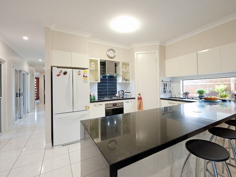 10 Kakadu Court, North Lakes QLD 4509