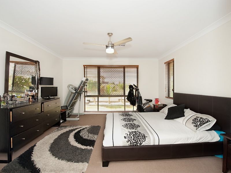 1 Quartz Crescent, Mango Hill QLD 4509