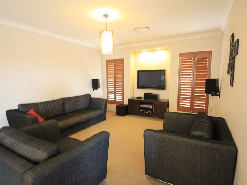 28 Williams Crescent, North Lakes QLD 4509