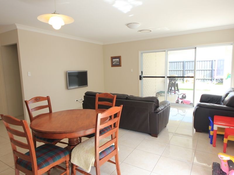 28 Williams Crescent, North Lakes QLD 4509