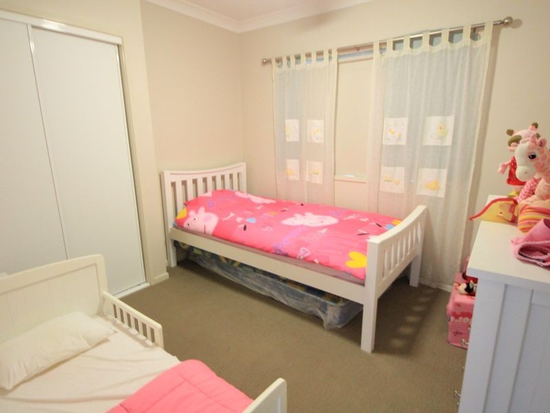 28 Williams Crescent, North Lakes QLD 4509