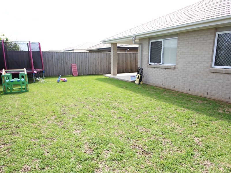 28 Williams Crescent, North Lakes QLD 4509