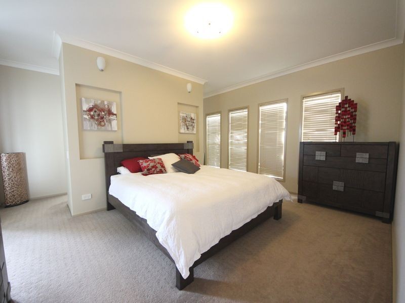 9 First Street, North Lakes QLD 4509