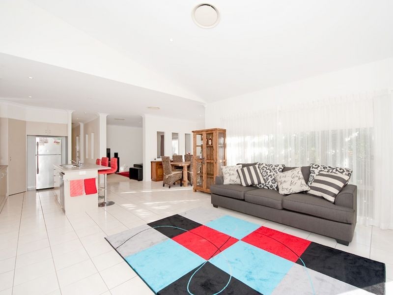 29 Turnstone Cct, North Lakes QLD 4509