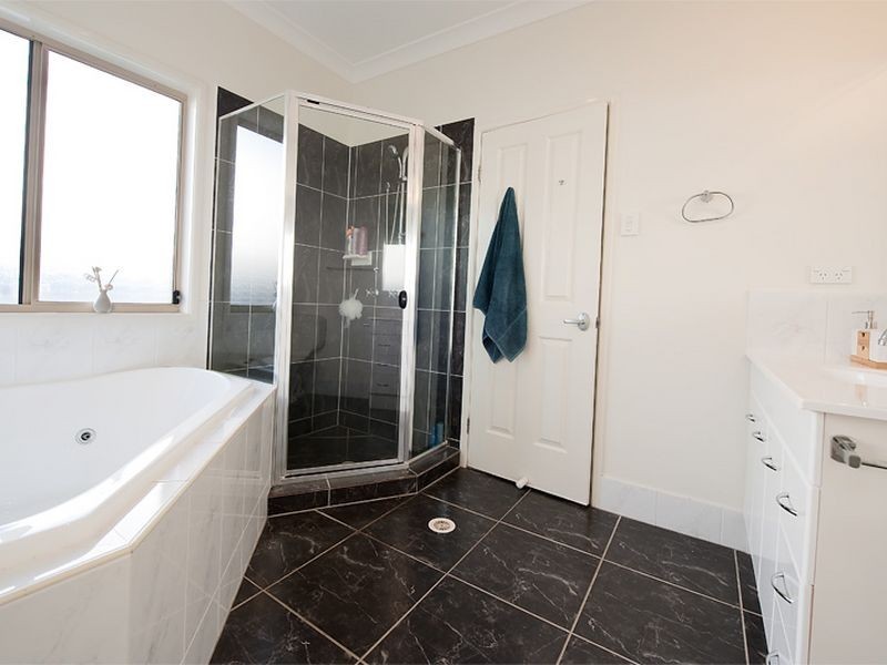 29 Turnstone Cct, North Lakes QLD 4509