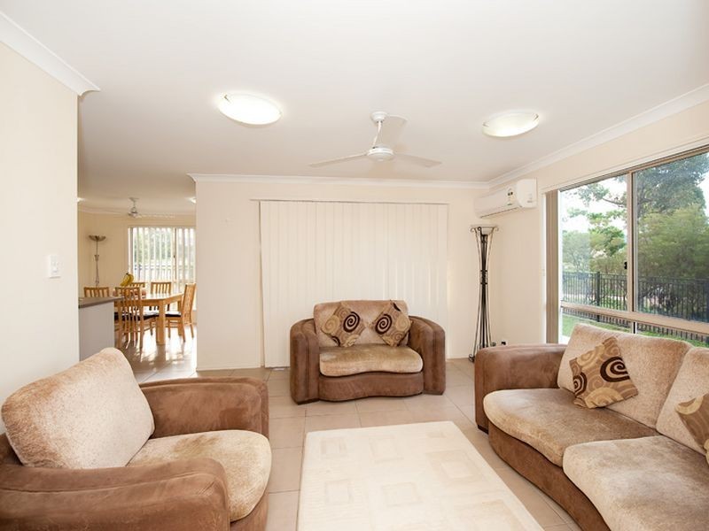 4 Freeman Street, North Lakes QLD 4509