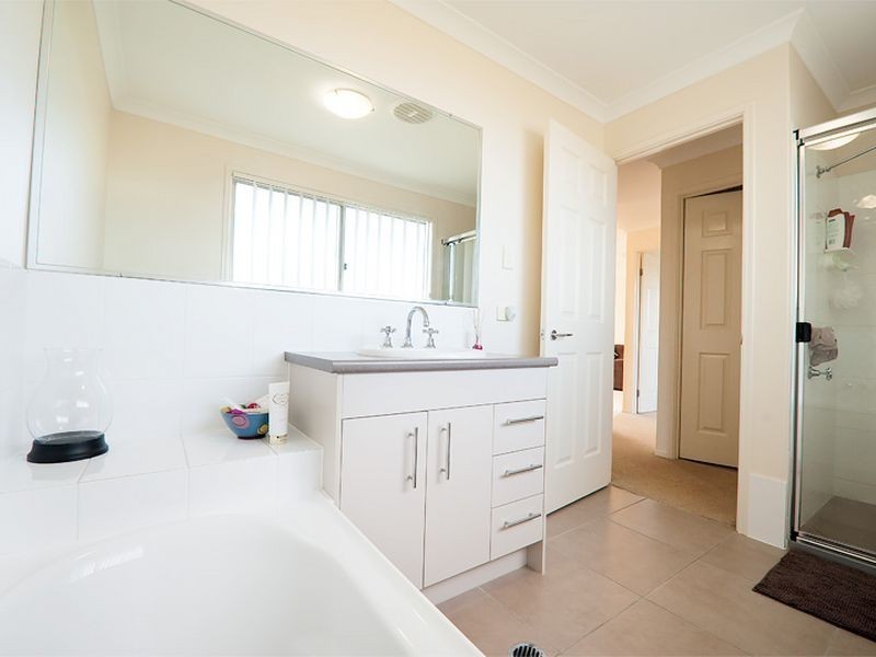 4 Freeman Street, North Lakes QLD 4509