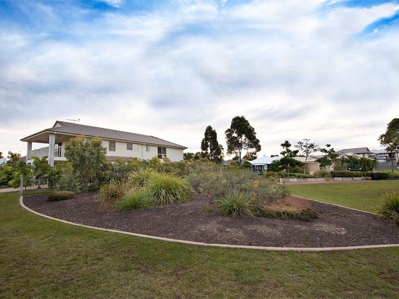 4 Freeman Street, North Lakes QLD 4509