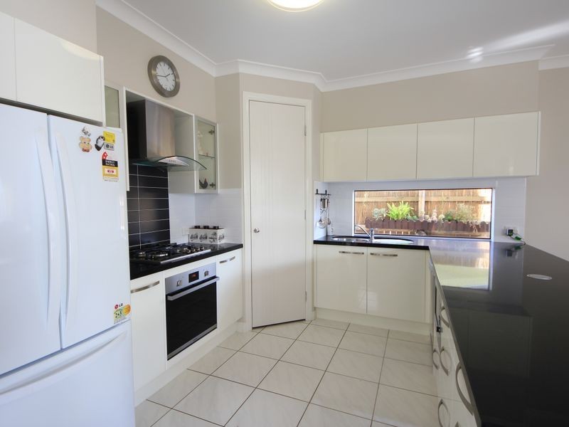 10 Kakadu Court, North Lakes QLD 4509