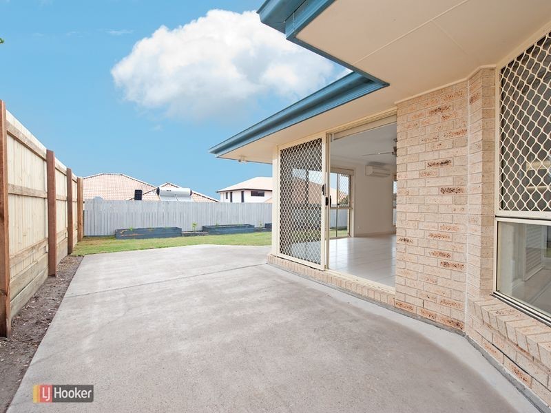 39 Southerden Drive, North Lakes QLD 4509