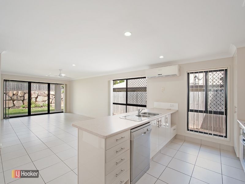 7 Nina Crescent, North Lakes QLD 4509