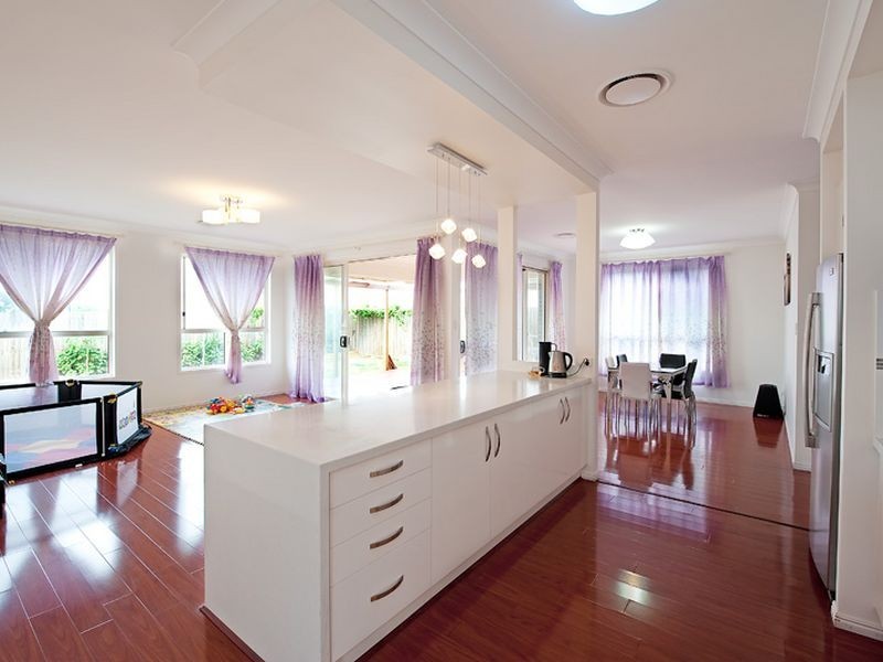 16 Griffith Court, North Lakes QLD 4509